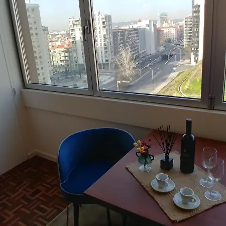 Tagus Life Areeiro アパート